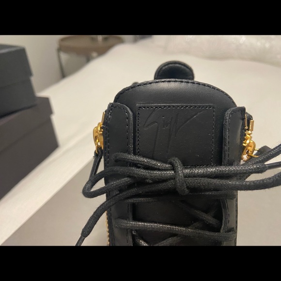 Giusseppe Zanotti High Top Sneakers - Picture 4 of 7